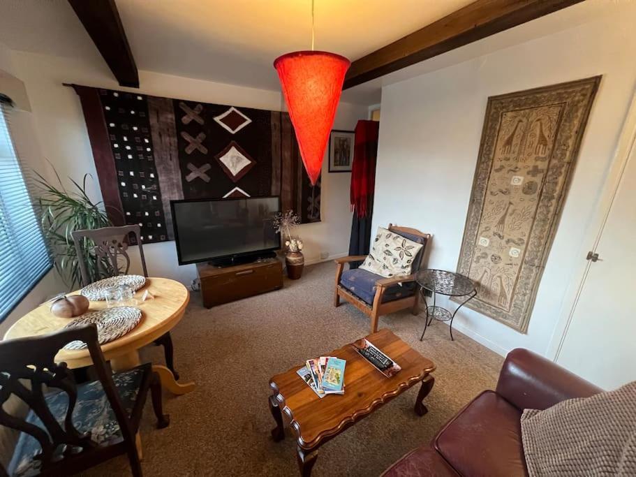 Cosy Private Accommodation In Corsham, Near Bath Luaran gambar