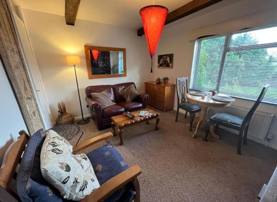 Cosy Private Accommodation In Corsham, Near Bath Luaran gambar